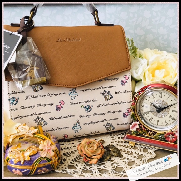HP🎉 Loungefly Disney Alice in Wonderland Bag - Picture 1 of 8